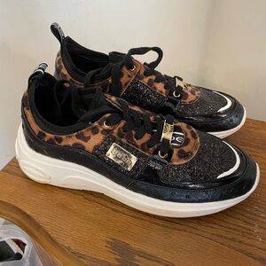 Women's Leopard Accent Black Glitter Platform Sneakers 9